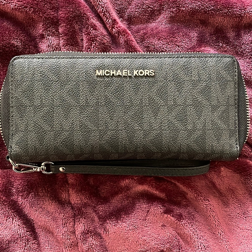 Black Michael Kors Wallet